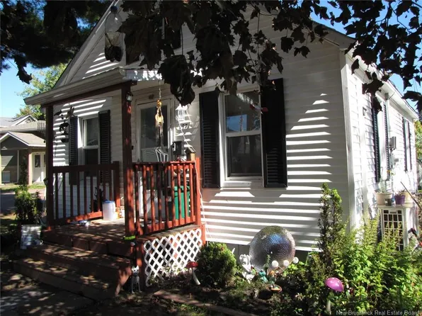 197 Broadway St, Moncton, NB E1A 3Y3