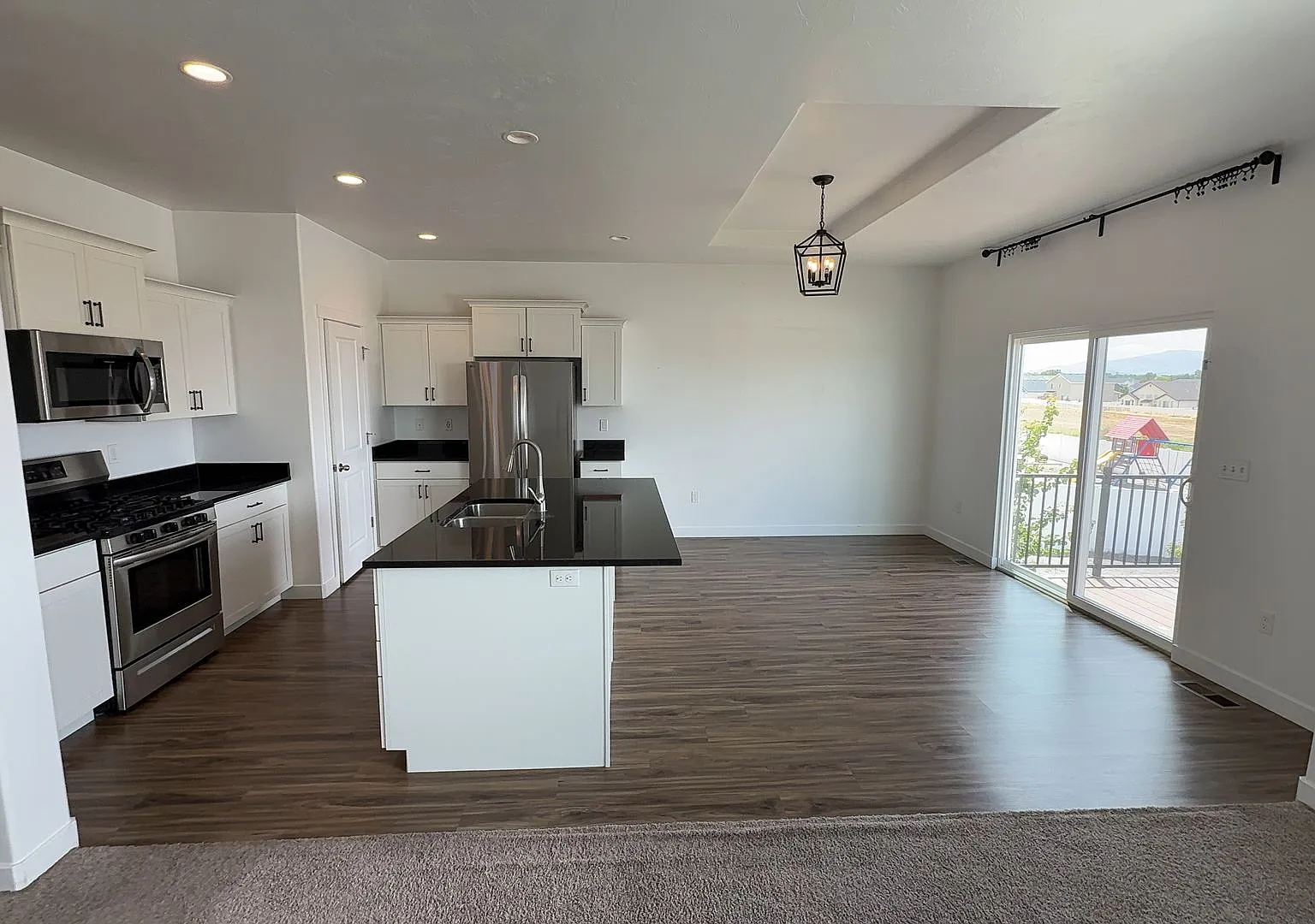 8285 N Lakeshore Drive — Photo 3