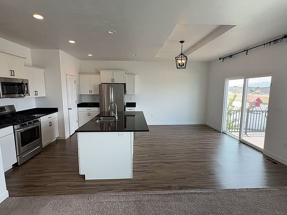 3rd image of 8285 N Lakeshore Dr