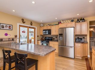 38 Sarah Dr, Lake Grove, NY 11755