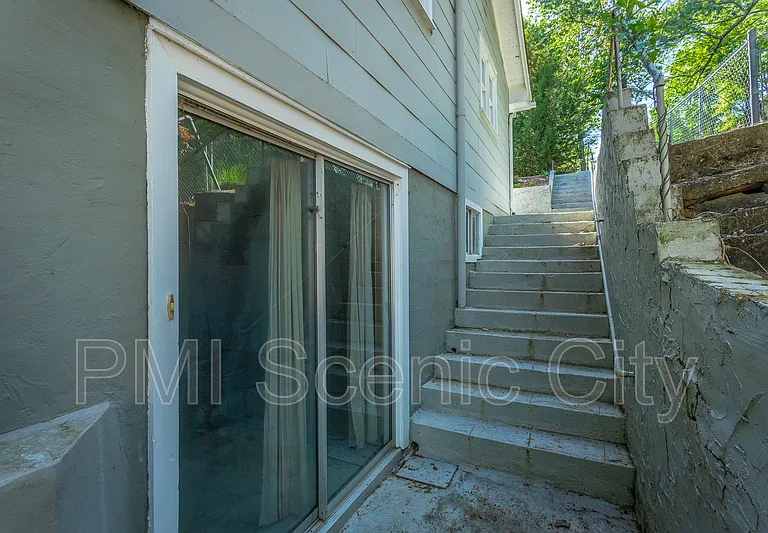 513 Lytle St — Photo 66