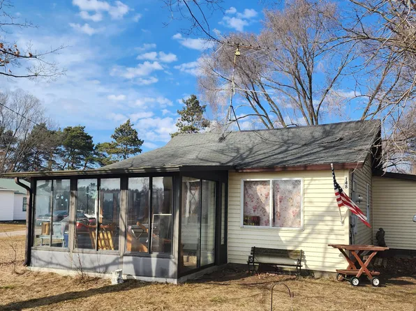 1484 E Hammett Rd, Hart, MI 49420