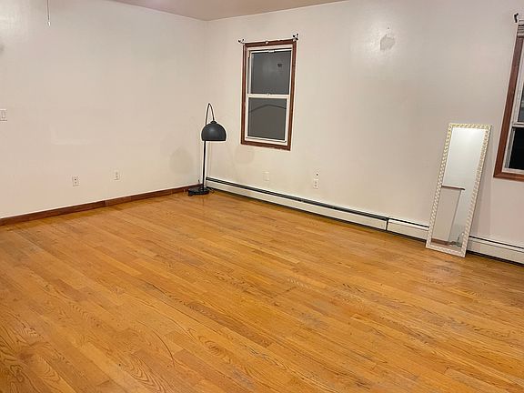 4th image of 9415 85th Ave Floor 2