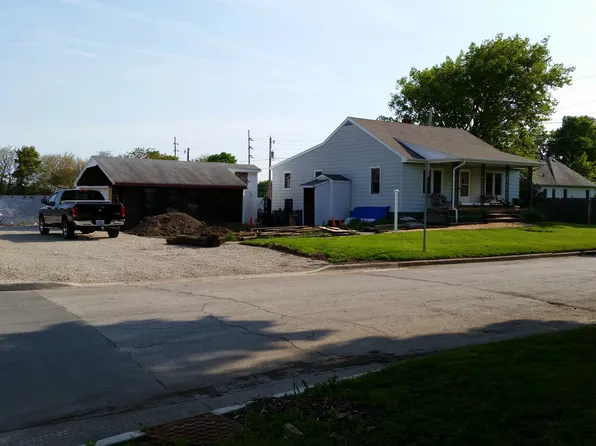 79 E Beardsley Ave, Champaign, IL 61820