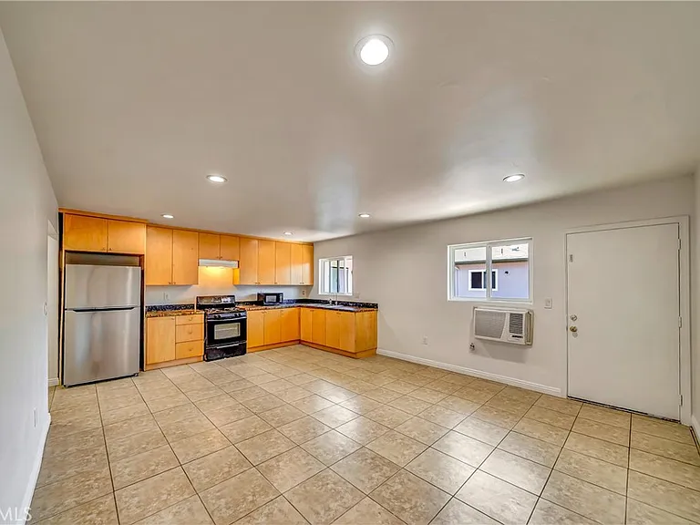 6735 Elmer Ave #19 — Photo 2