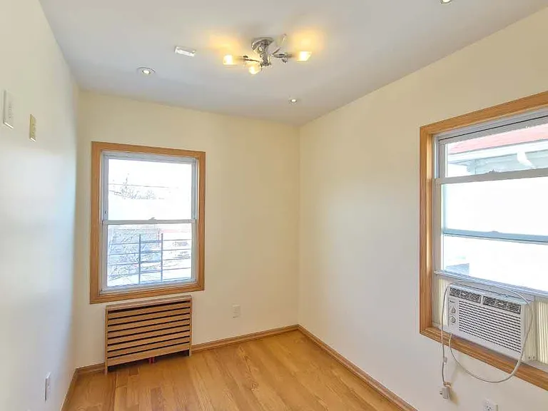 2810 Avenue R #2 — Photo 12