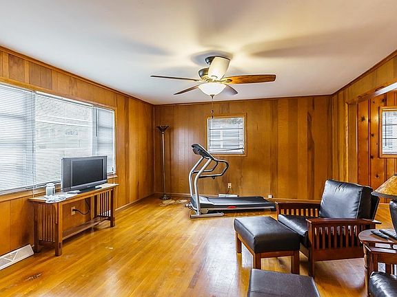 5th image of 204 Eastway Dr
