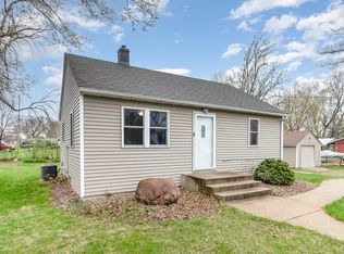425 E Court St, Belle Plaine, MN 56011