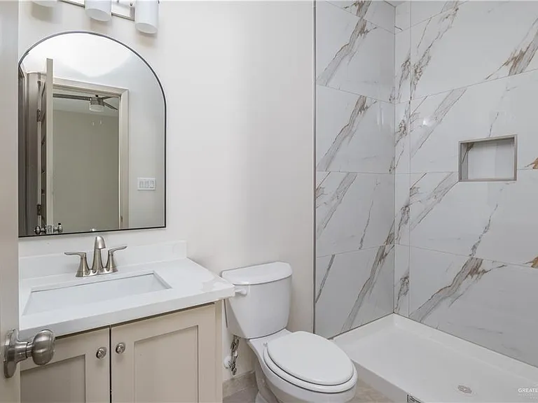 2114 Galveston Ave #2 — Photo 8