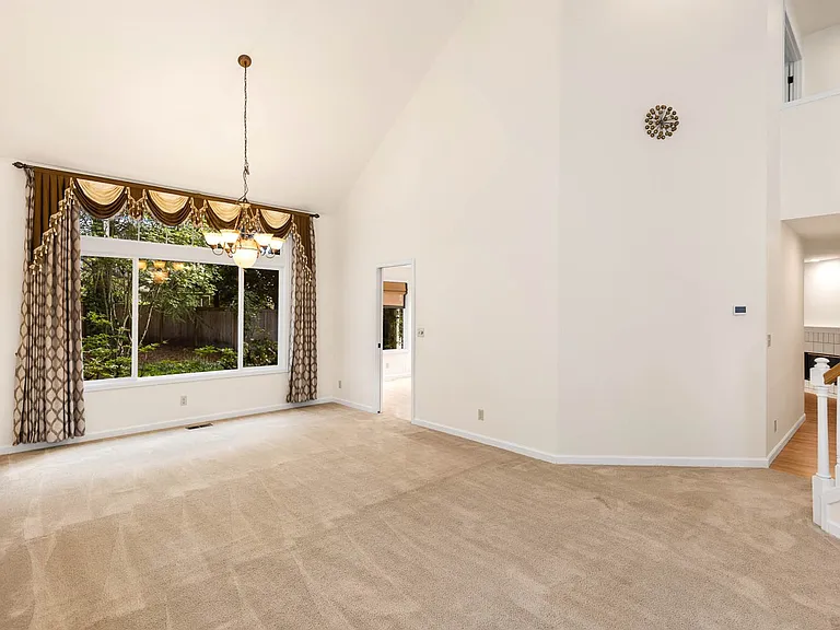 25806 SE 41st St — Photo 5