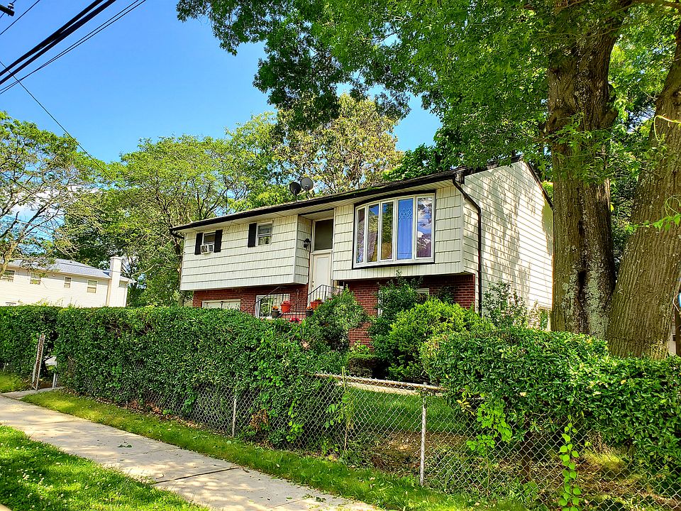 2nd image of 232 Frederick Ave