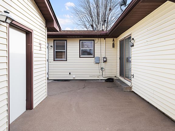 5th image of 1313 Blackhawk Ln