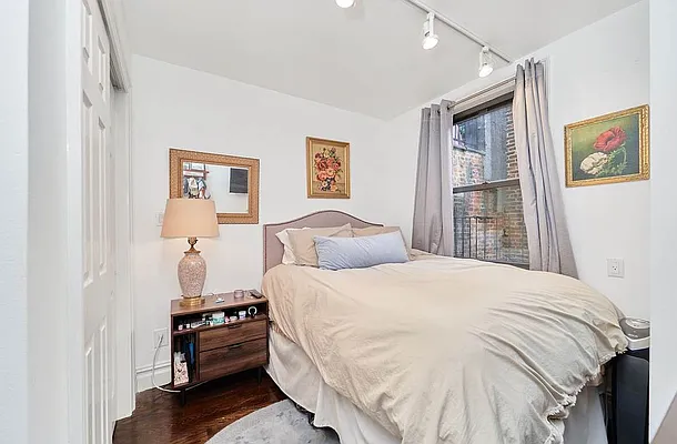 Rented by Corcoran | media 6