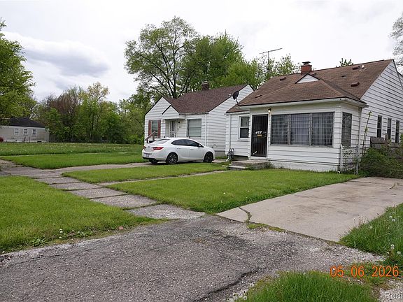 4th image of 8275 Vaughan St
