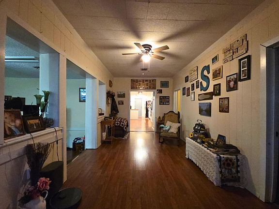 2nd image of 105 E Smith St
