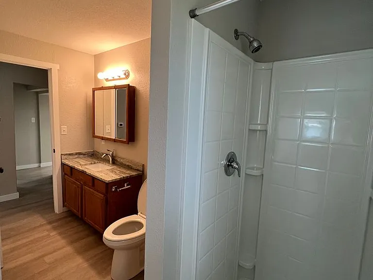 2100 S 11th Ave — Photo 13