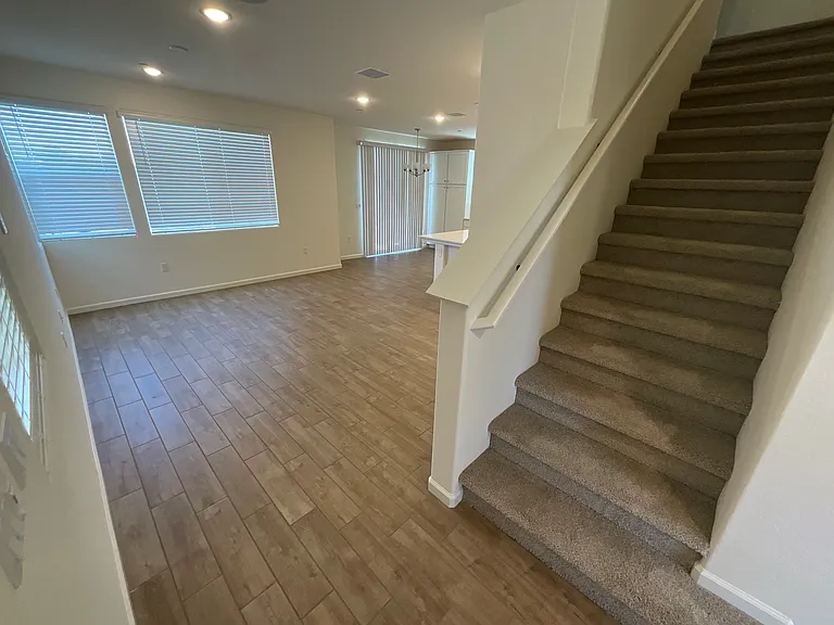 2053 N Wagon Ln — Photo 2