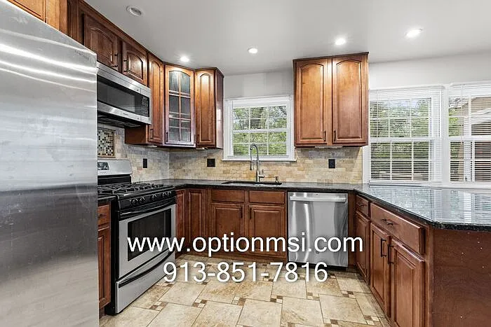 7829 Dearborn Dr — Photo 4