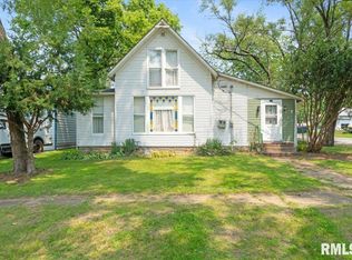 111 Clay St, New Boston, IL 61272