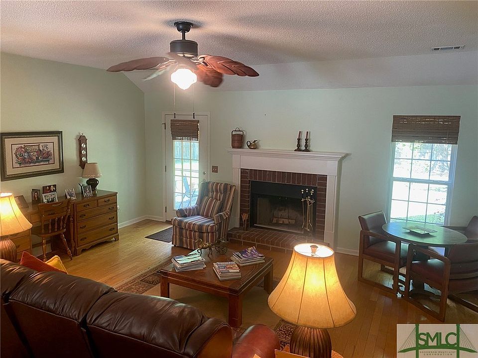 1st image of 55 Nelson Dr