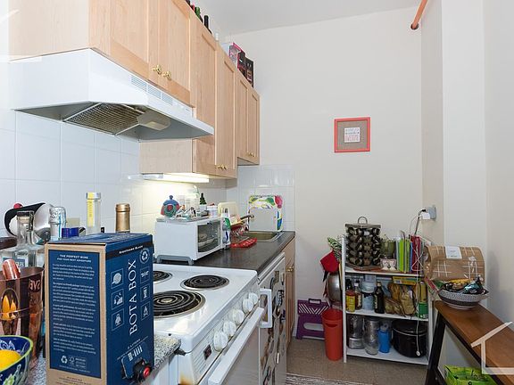 17 Keswick St. #5 Boston - Kenmore Unit Photo 4