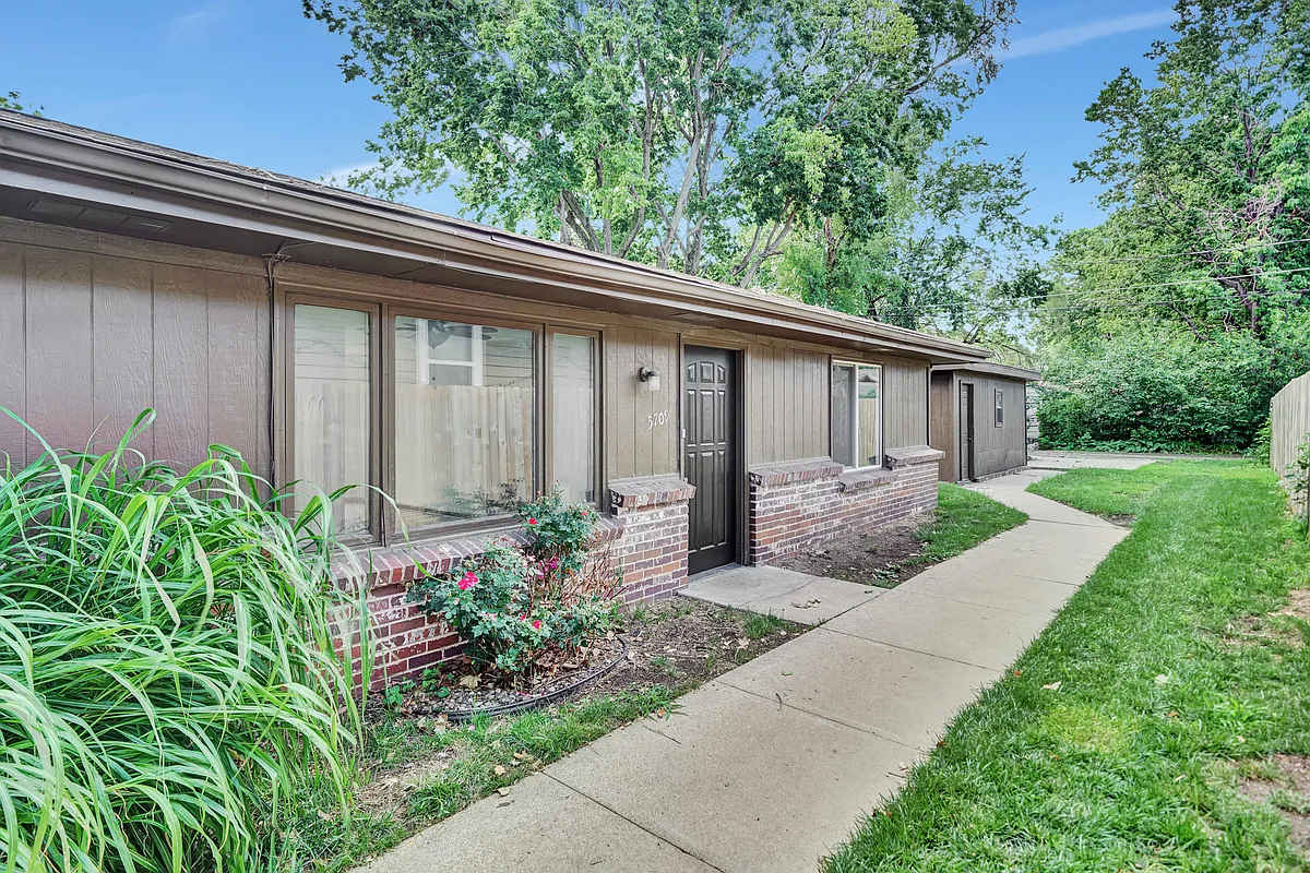 Building Photo - 5707 Ballard Ave #5709