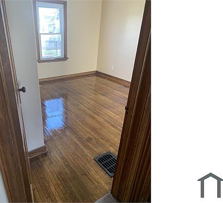 2nd image of 1175 Berkeley Rd