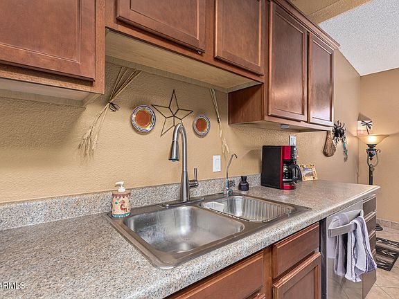 5th image of 455 S DELAWARE Drive #124