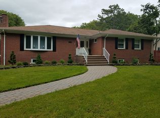 101 Klinger Rd, East Hanover, NJ 07936