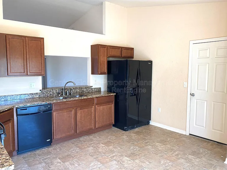 250 Highland Meadows Ct — Photo 6