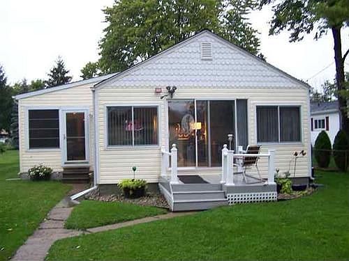 1st image of 453 Willard Ave
