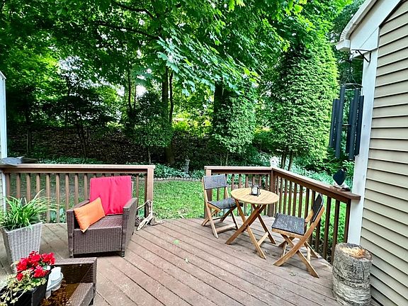 5th image of 137 Spinnaker Way