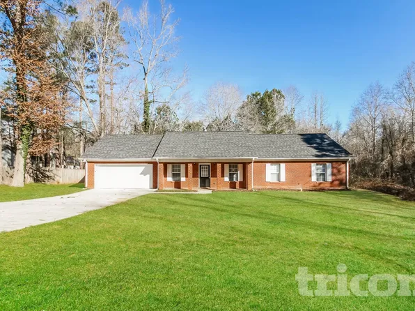 896 Raintree Ct SE, Conyers, GA 30094