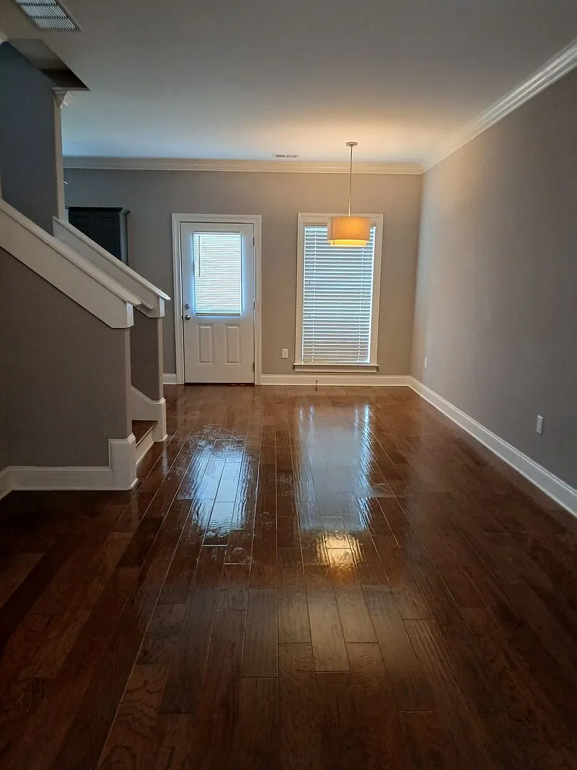 4 Bed /4.5 Bath — Photo 1
