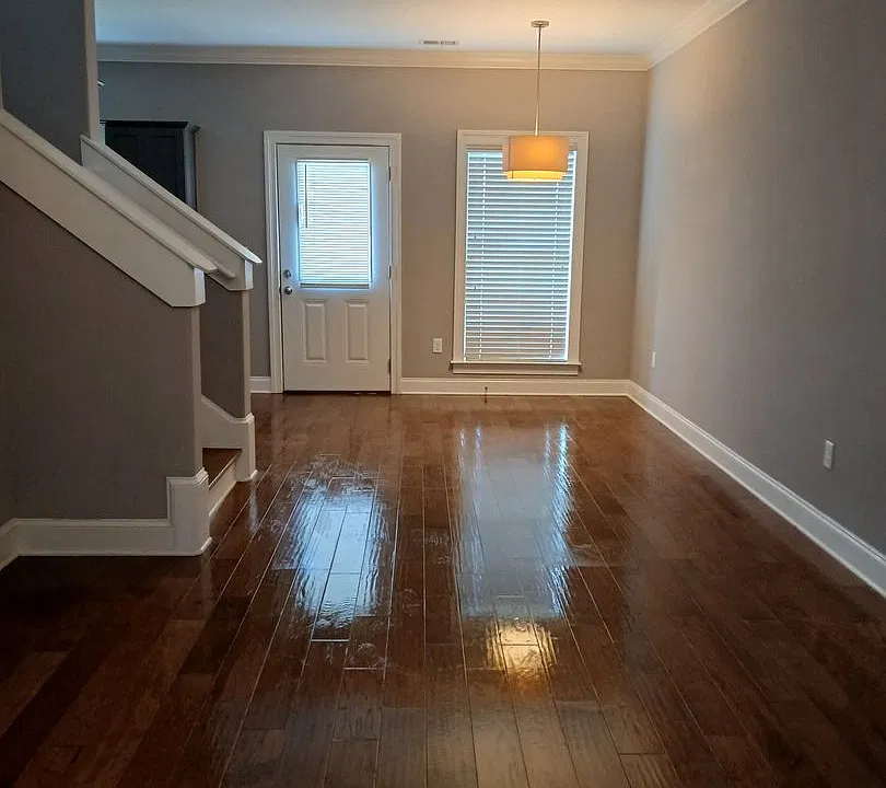 406 Walker Cir