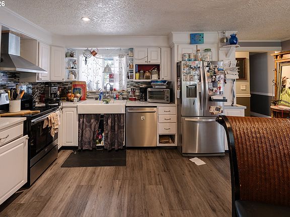 2nd image of 2906 SE 182nd Ave