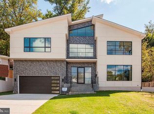 6307 E Halbert Rd, Bethesda, MD 20817