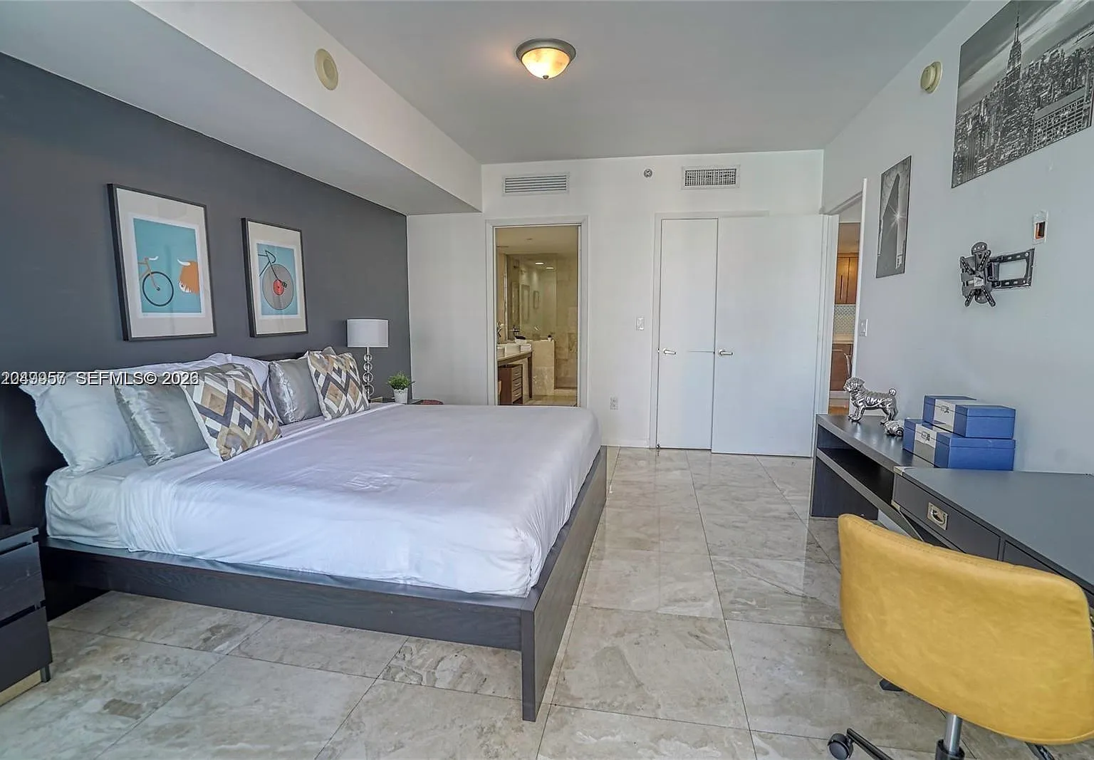 Icon Brickell Condo No 3 — Photo 4