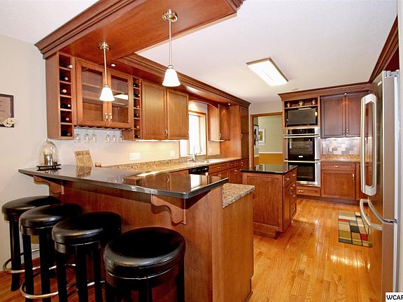 3rd image of 1687 48th Ave NE