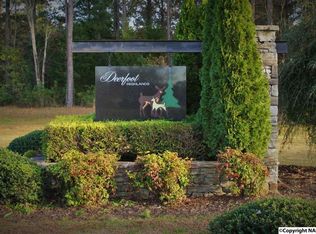 2109 Covington Ln, Decatur, AL 35603