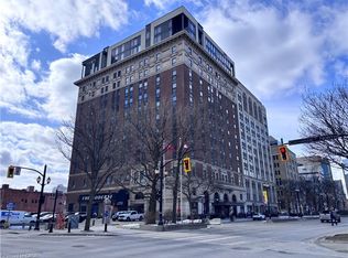 112 King St E #410, Hamilton, ON