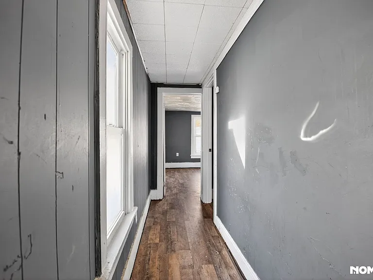 920 S Matthew St — Photo 17