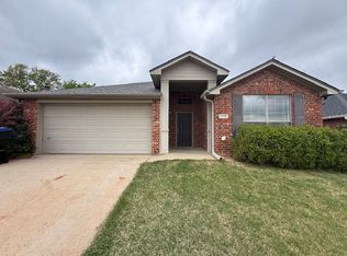 1319 Mission Creek Dr, Longview, TX 75601