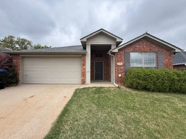 1319 Mission Creek Dr, Longview, TX 75601