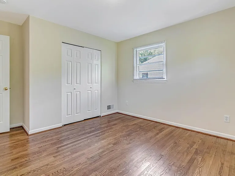 8808 Patricia Ct — Photo 37