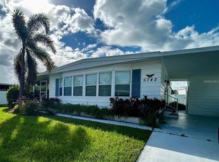 5742 Camelot Dr N, Sarasota, FL 34233