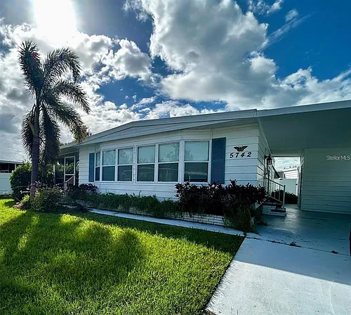 5742 Camelot Dr N Photo 1