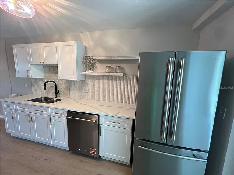 4890 Bay St NE #127 — Photo 7