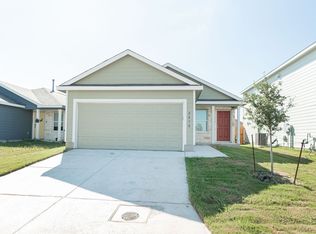 2818 Charpak Dr, Converse, TX 78109