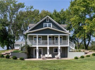 27500 Lookout Rd, Paola, KS 66071